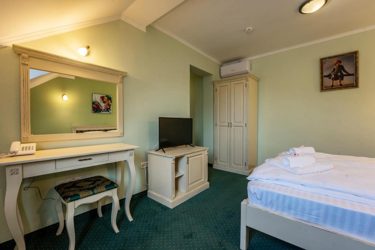 Hotel Princessophie Sighisoara Luaran gambar