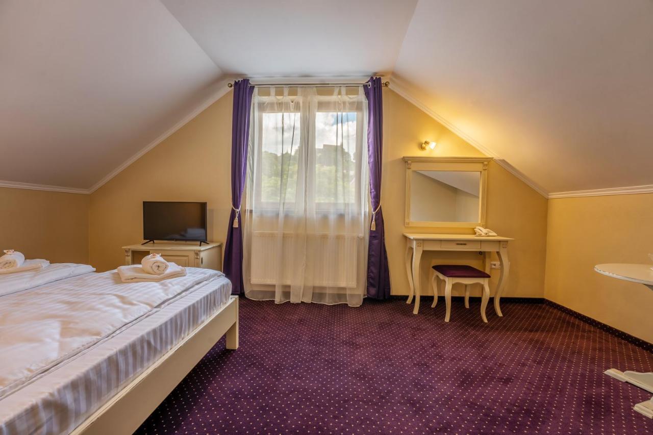 Hotel Princessophie Sighisoara Luaran gambar