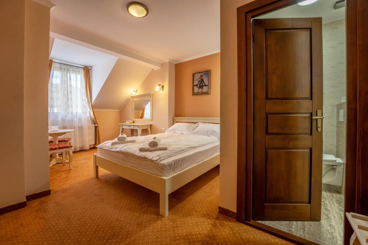 Hotel Princessophie Sighisoara Luaran gambar