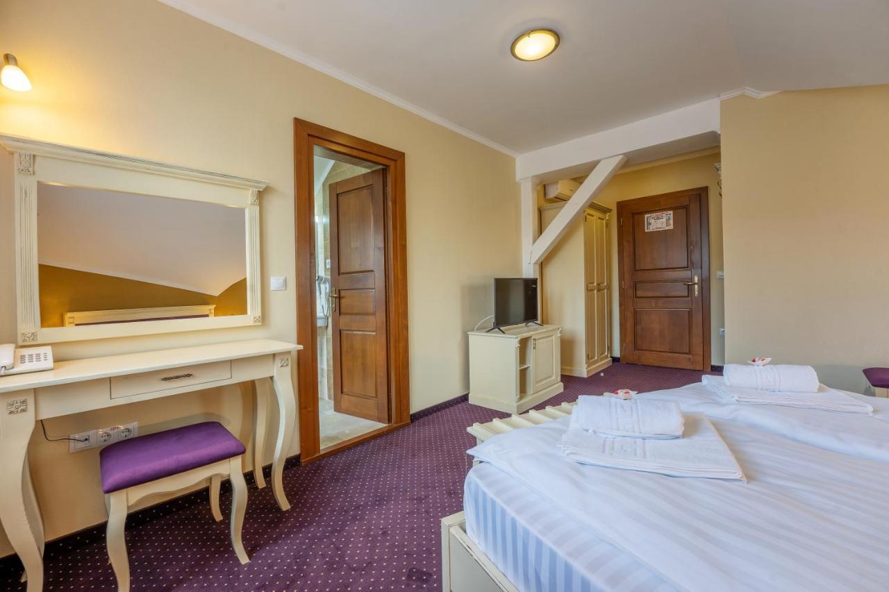 Hotel Princessophie Sighisoara Luaran gambar